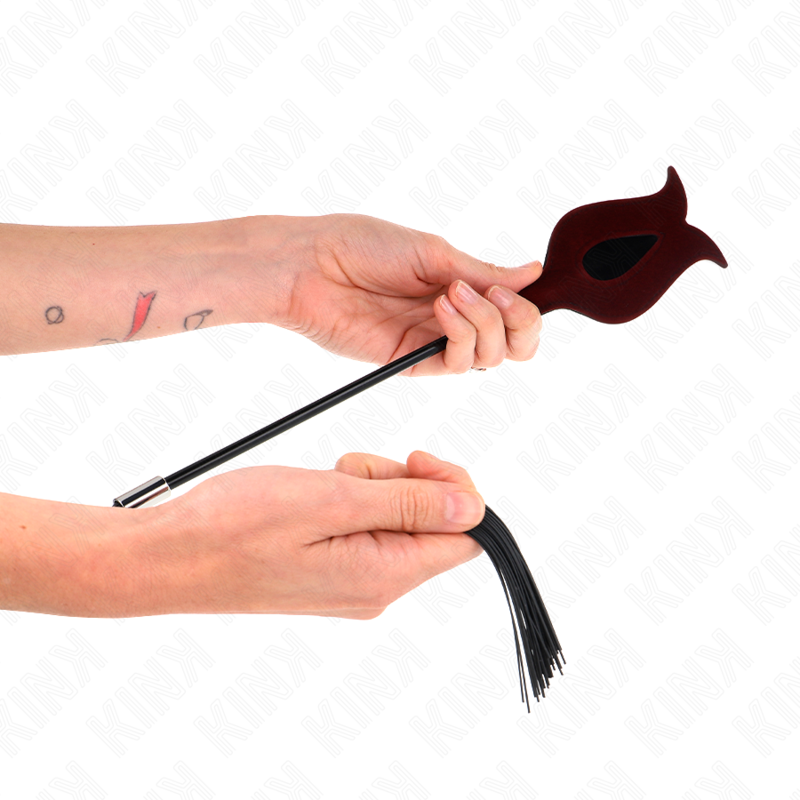 Fouet BDSM Forme Rose Silicone Souple 45 cm - Kink